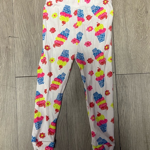 Ice cream pajama set size 2T good condition - Picture 3 of 4